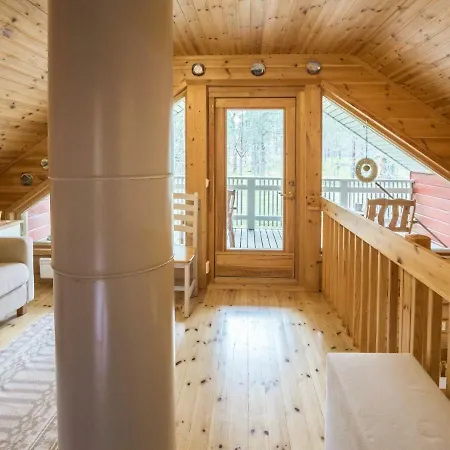 Holiday home Lemmenlaakso By Interhome Akaslompolo